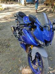 YAMAHA R15 V3